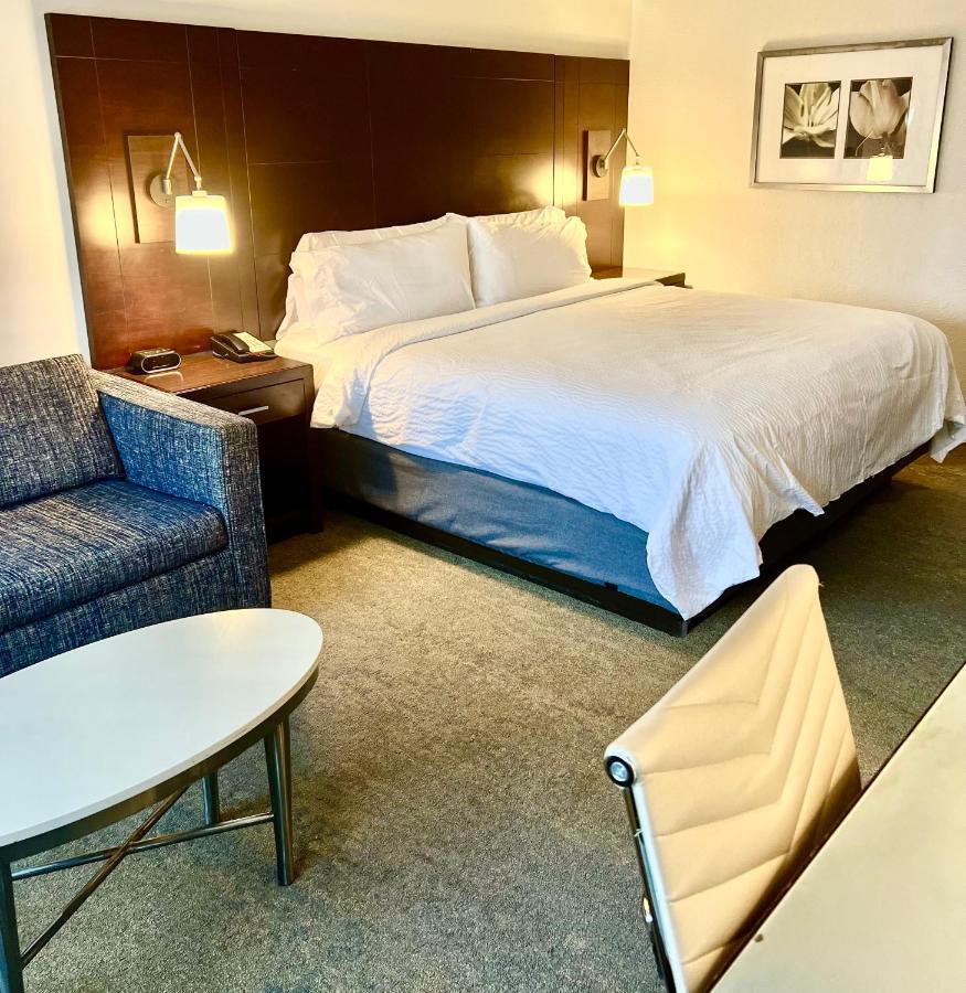 Holiday Inn Virginia Beach - Norfolk By Ihg Экстерьер фото