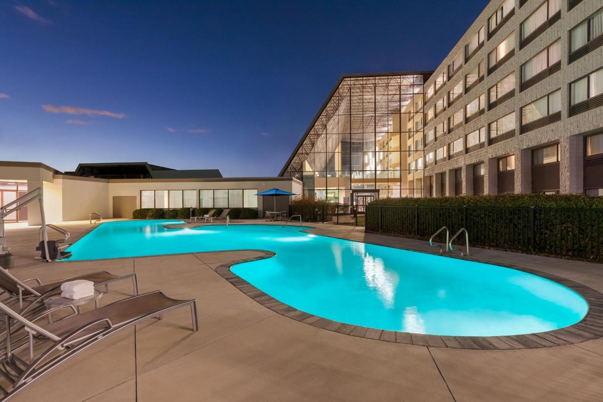 Holiday Inn Virginia Beach - Norfolk By Ihg Экстерьер фото
